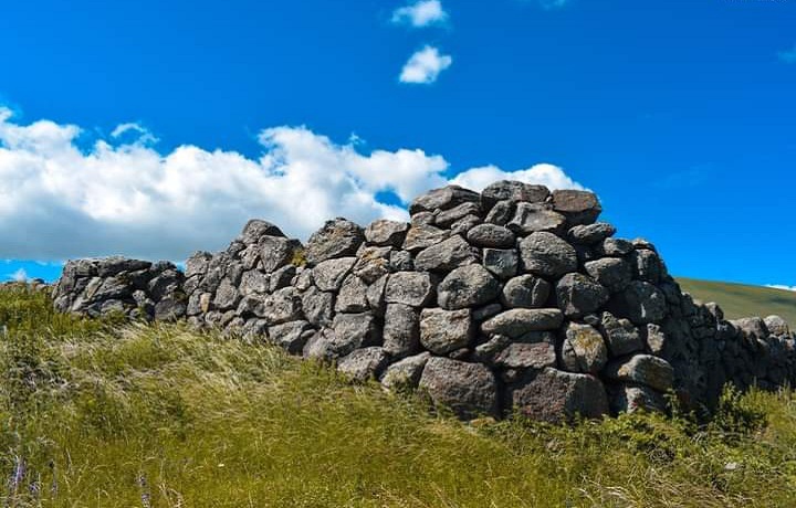 Nardevani megaliths
